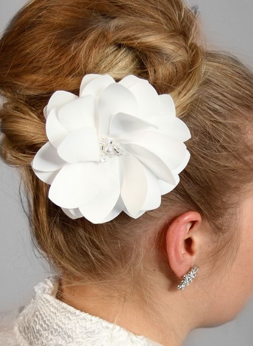 lily hair clip