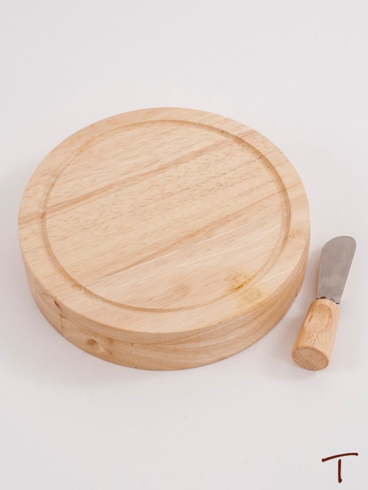 Vintorio Round Wooden Cheese Board with Handle and Cheese Knives