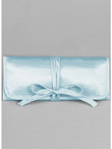 Mis Quince Embroidered Jewelry Roll-Blue