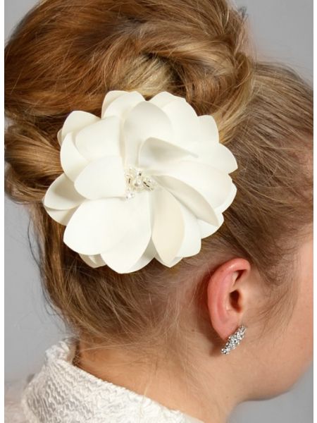 Water Lily Hair Clip-Ivory