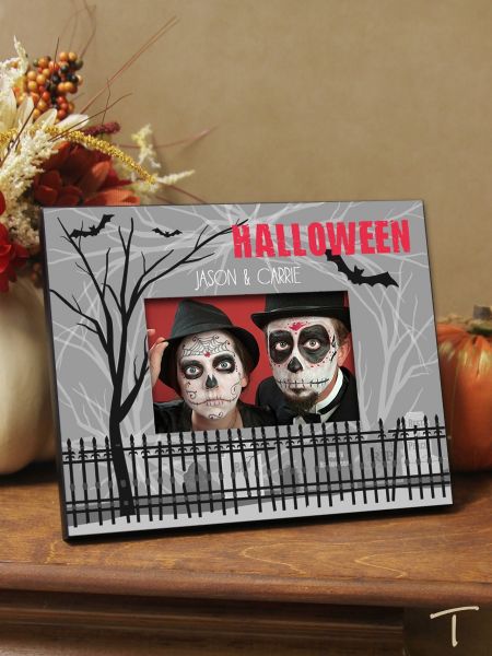 Tenereze Exclusive | Halloween Graveyard Frame