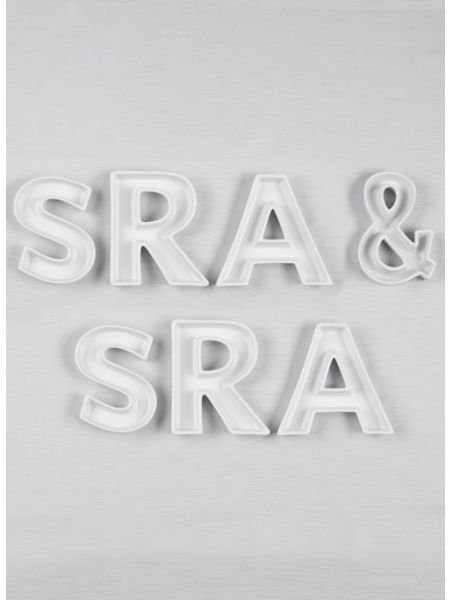 SRA & SRA Stoneware Dish Set