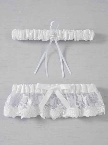 Lace with Pearls Garter